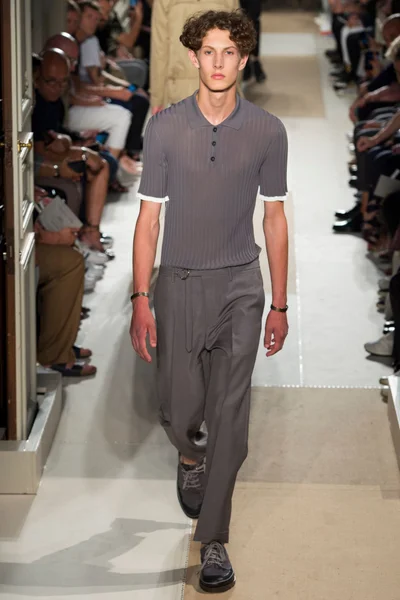 Look 2